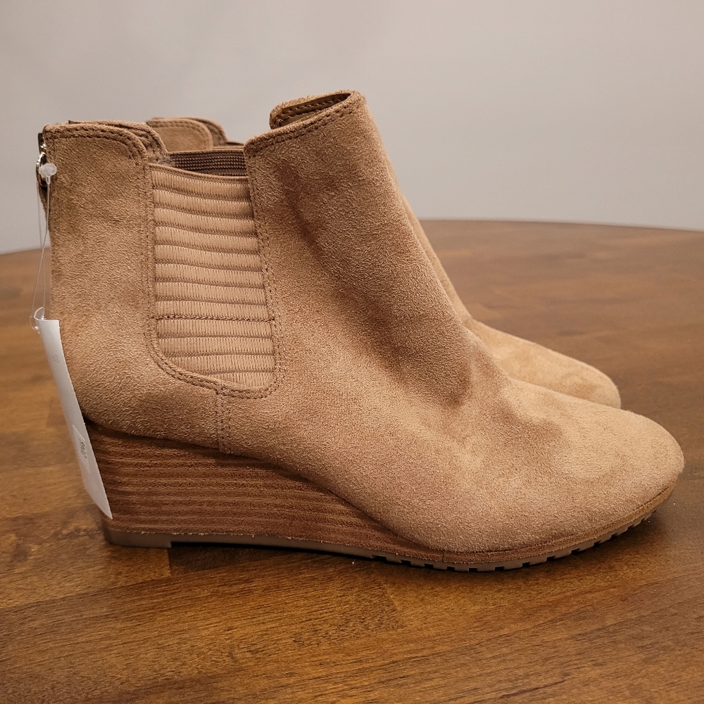Dr Scholl's zip up wedge bootie